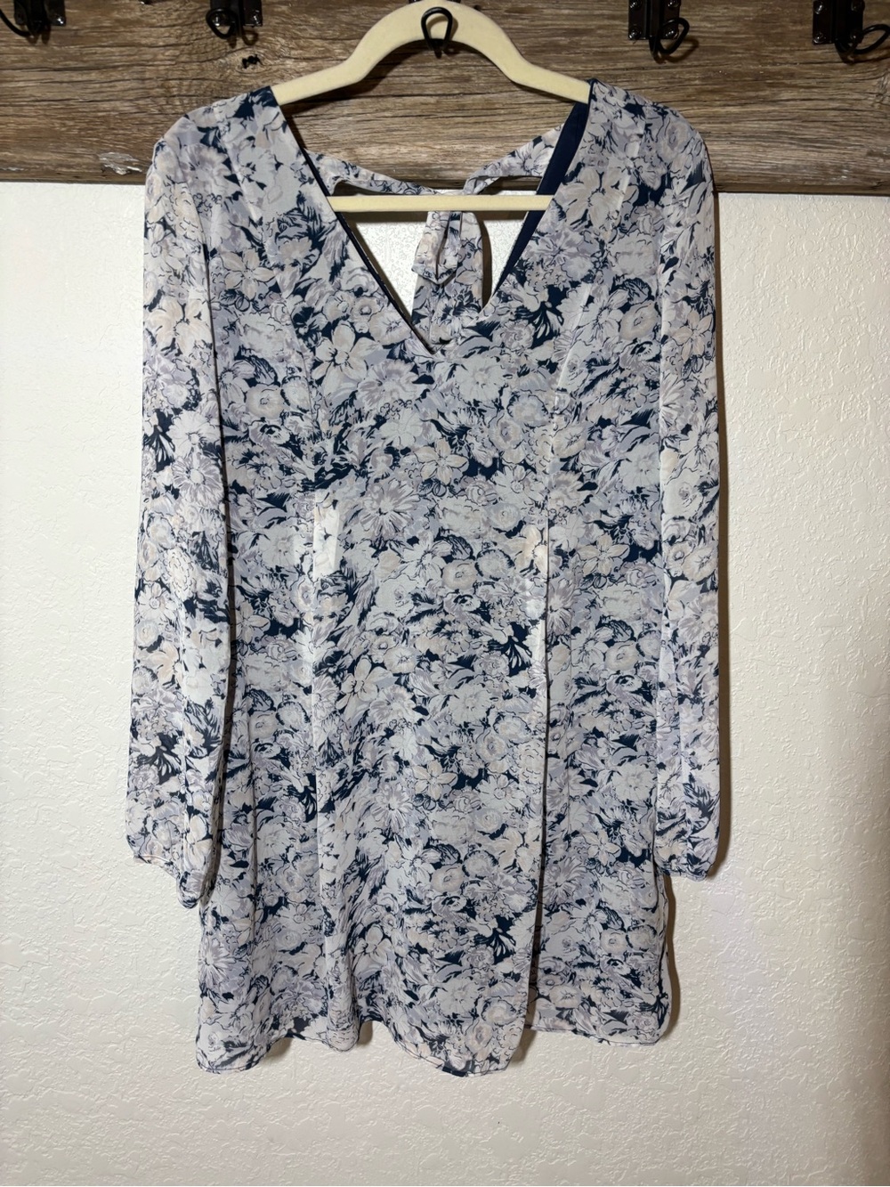BCBGeneration Navy and Cream Floral V-Neck Long Sleeve Dress, size Small